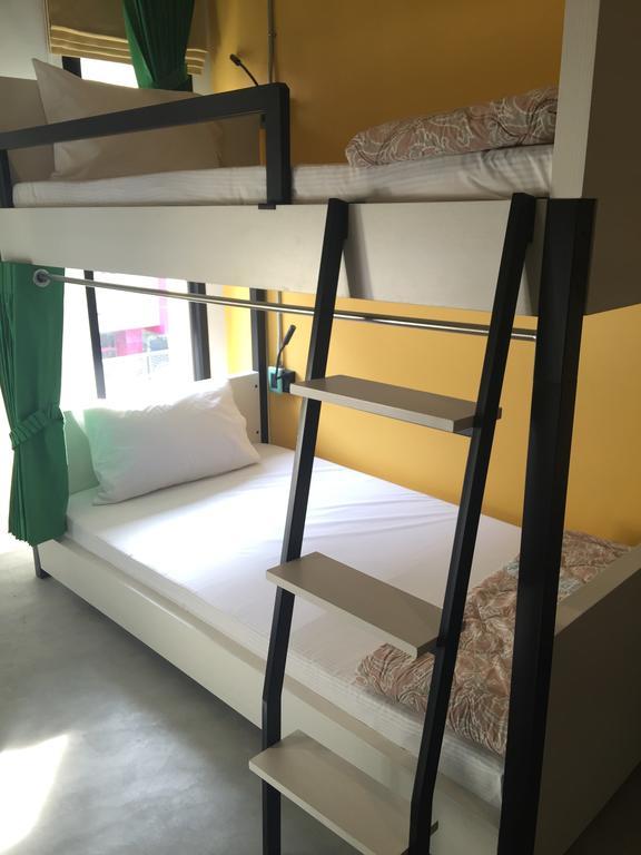 Bed@Town Hostel Бангкок Номер фото