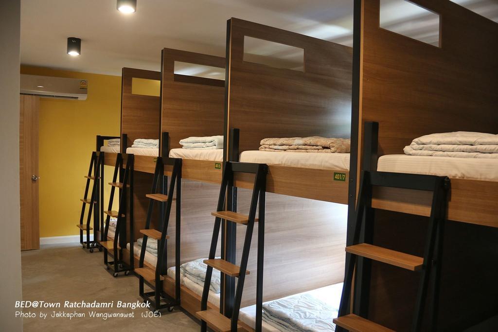 Bed@Town Hostel Бангкок Экстерьер фото